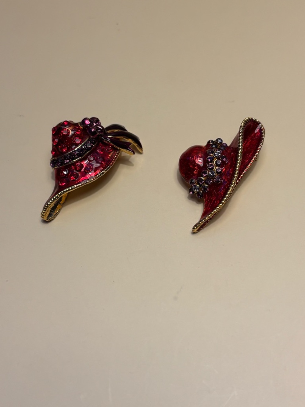 Red Enamel Hat Brooch Set with Crystal Accents (Red Hat Society) 1.75”